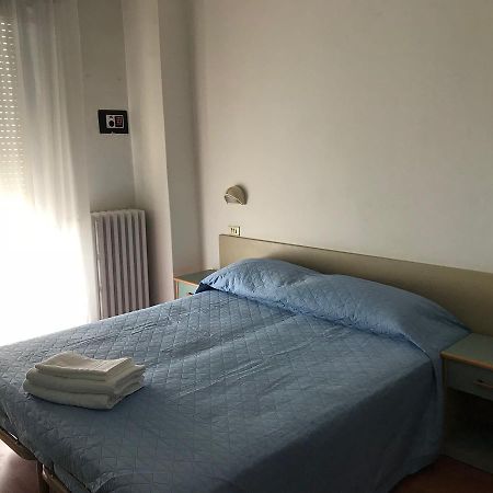 Hotel Gemma Ріміні Екстер'єр фото