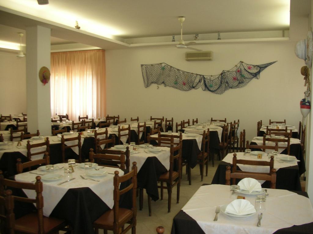 Hotel Gemma Ріміні Екстер'єр фото