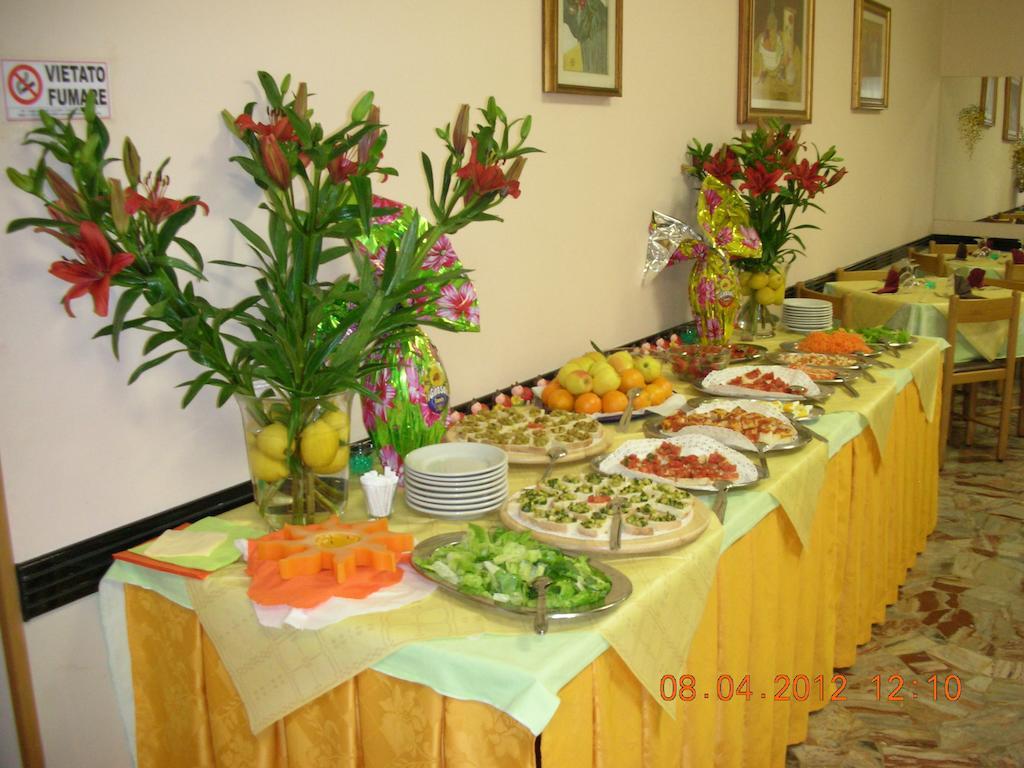 Hotel Gemma Ріміні Екстер'єр фото