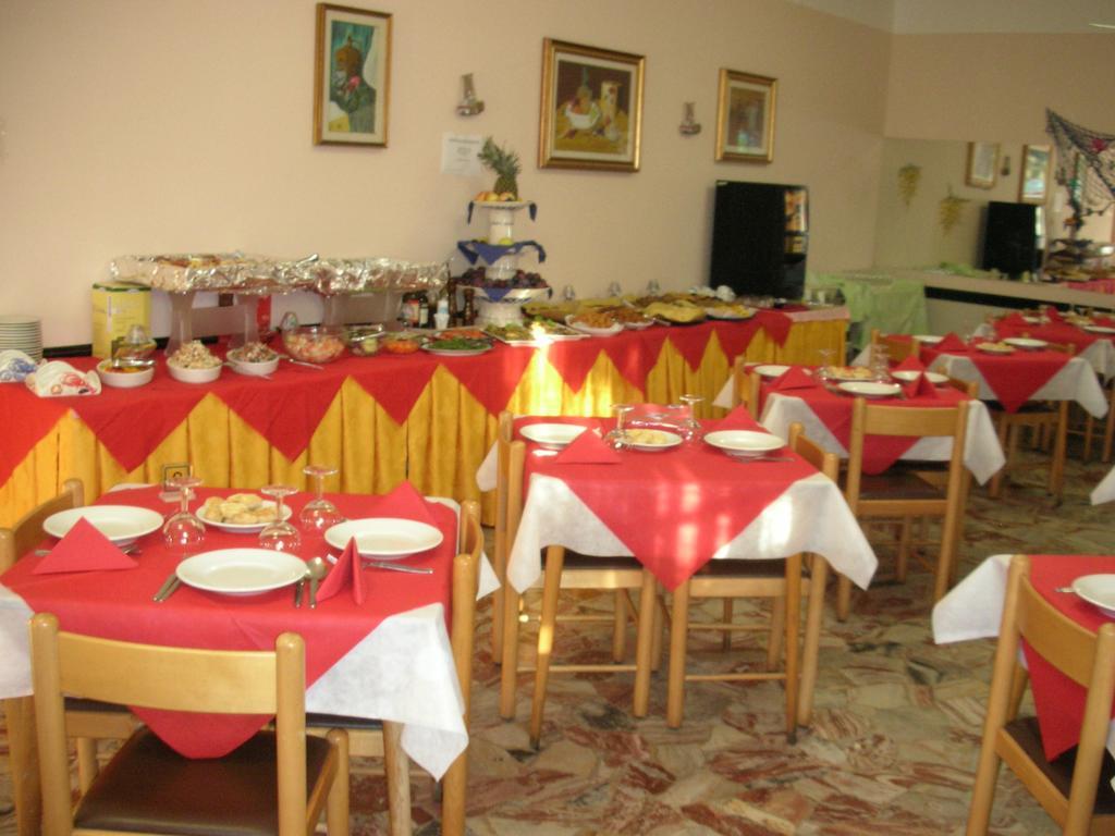 Hotel Gemma Ріміні Екстер'єр фото