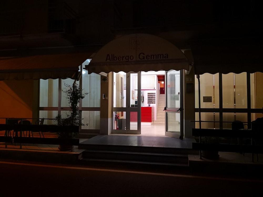 Hotel Gemma Ріміні Екстер'єр фото
