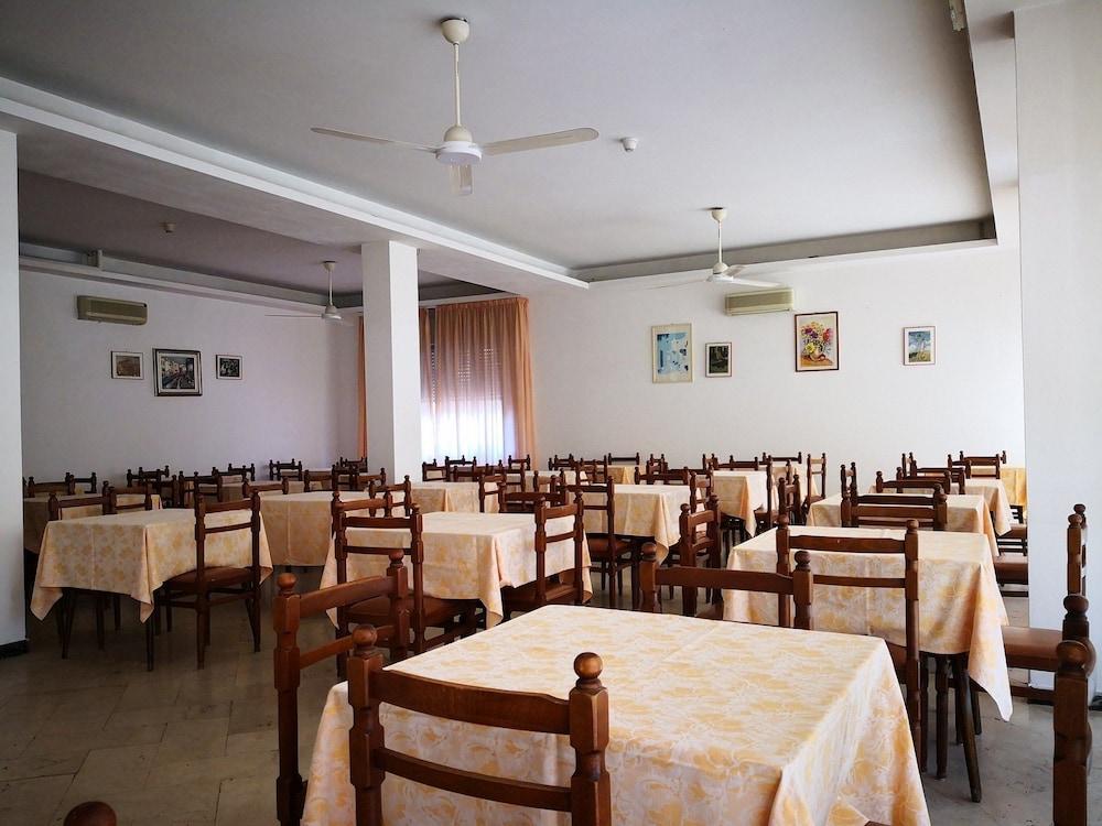 Hotel Gemma Ріміні Екстер'єр фото